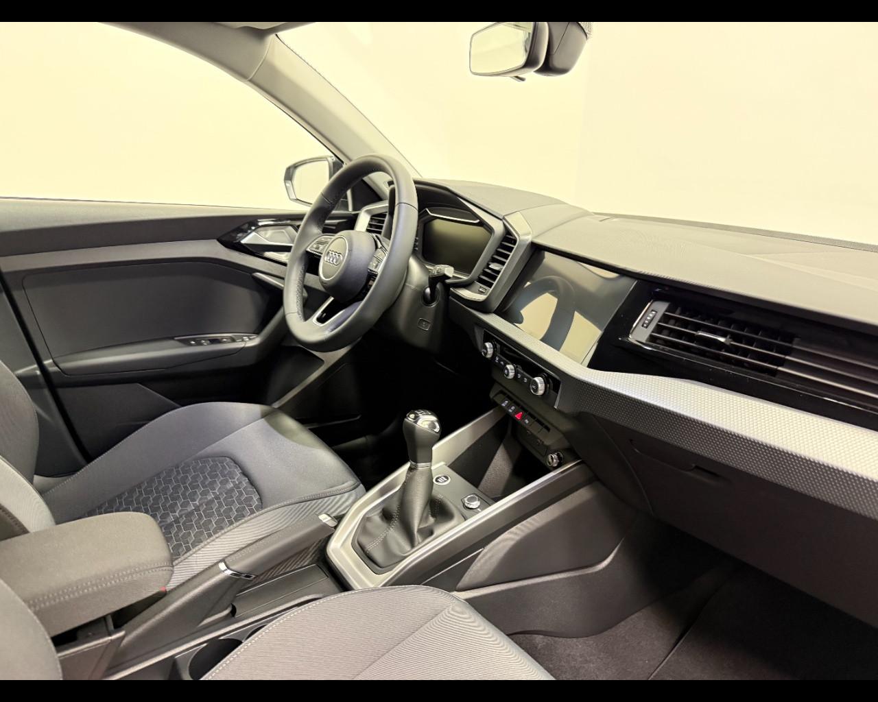 AUDI A1 ALLSTREET 30 TFSI IDENTITY CONTRAST