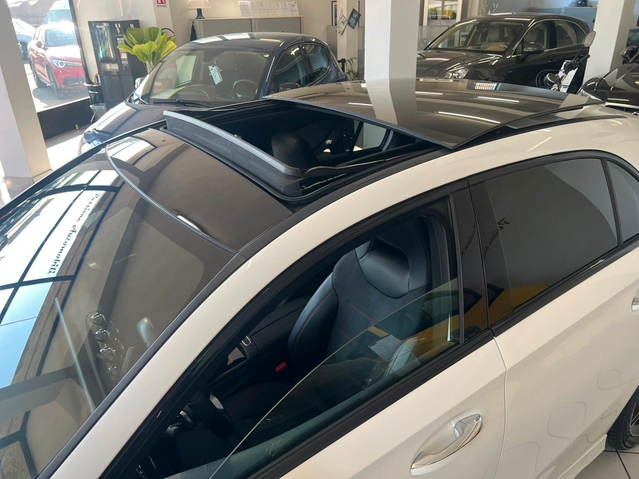 Mercedes-Benz A 180 Classe A - d Premium Auto + TETTO APRIBILE + LED