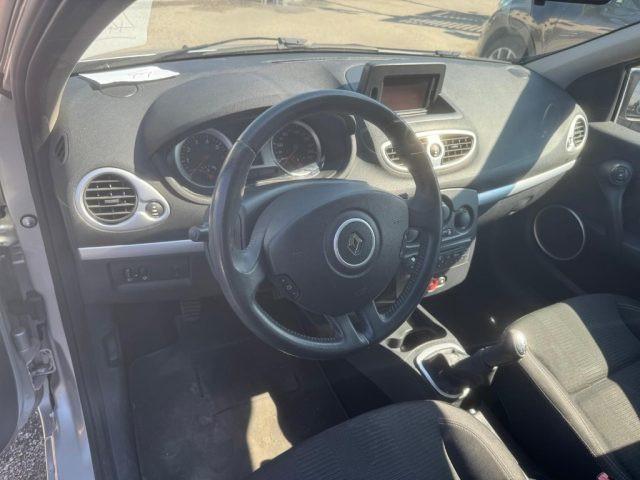 RENAULT Clio 1.2 16V 5 porte Confort