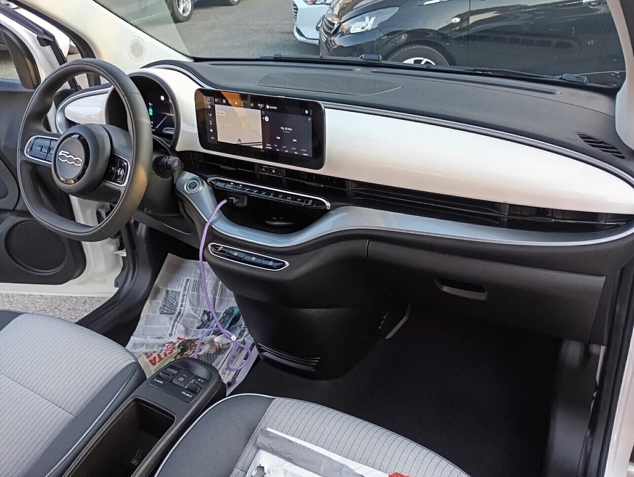 Fiat 500e Berlina 42kWh Icon