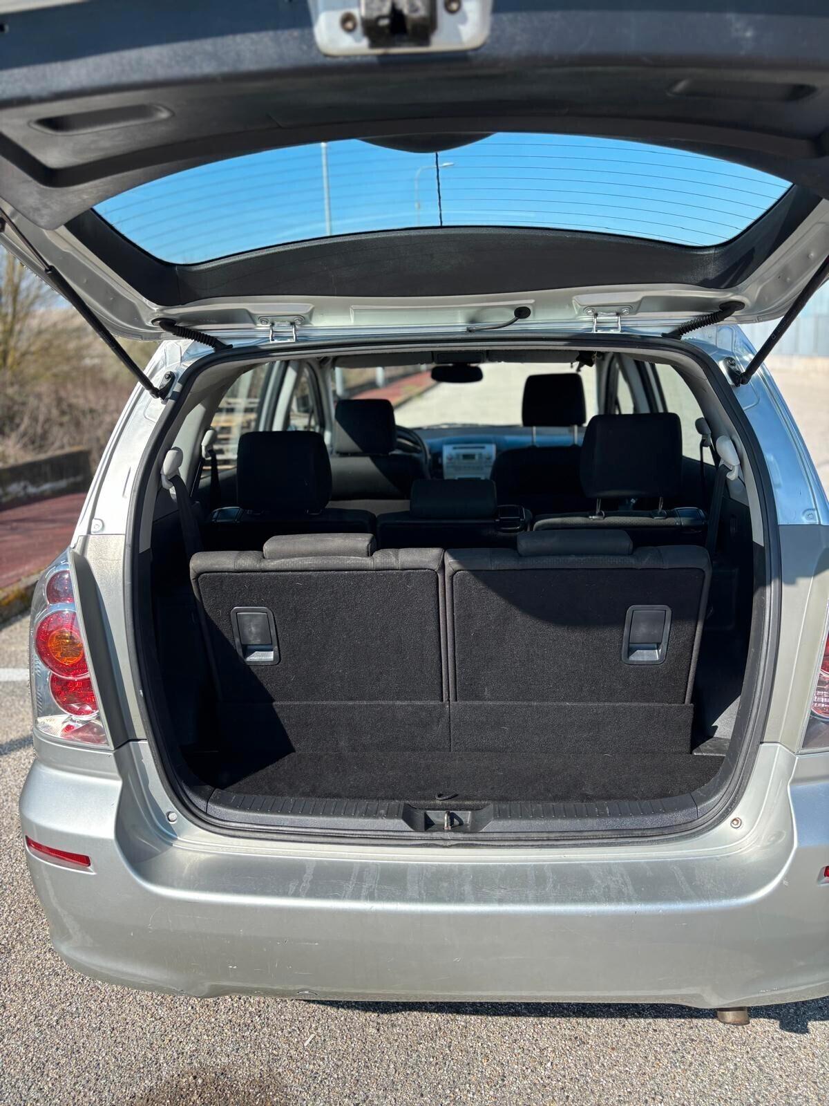 Toyota Corolla Verso 1.8 16V Sol 7 POSTI tagliandata sempre in concessionario toyota UNICO PROPRIETARIO