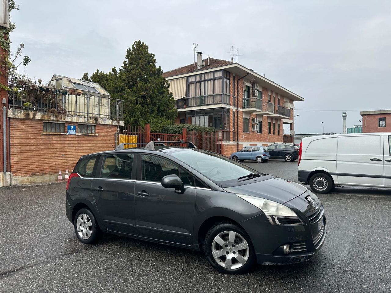 Peugeot 5008 1.6 HDi 115CV 7 posti euro 5