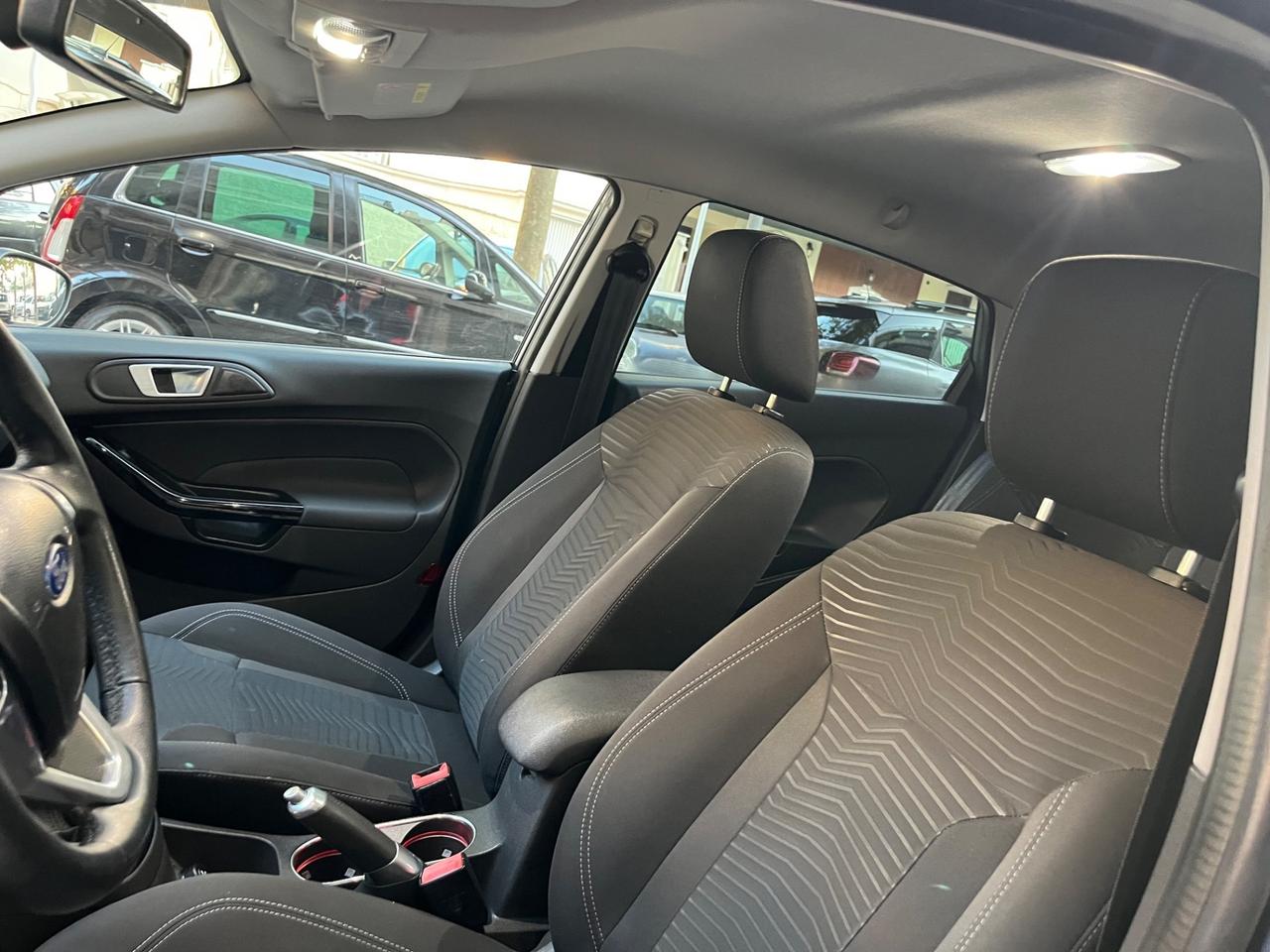 Ford Fiesta 1.5 TDCi 75CV 5 porte Titanium