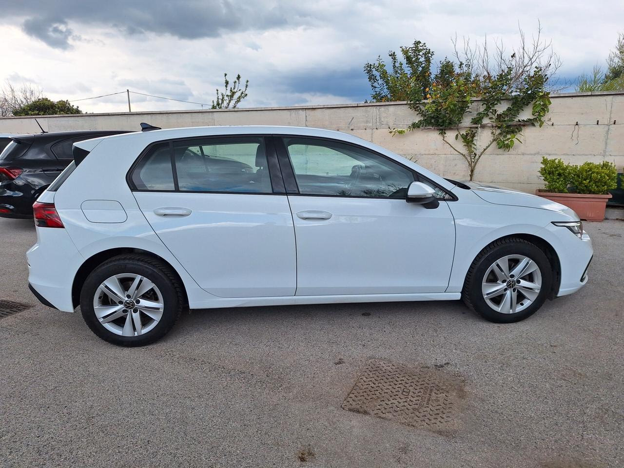 Volkswagen Golf 1.0 eTSI EVO DSG Life