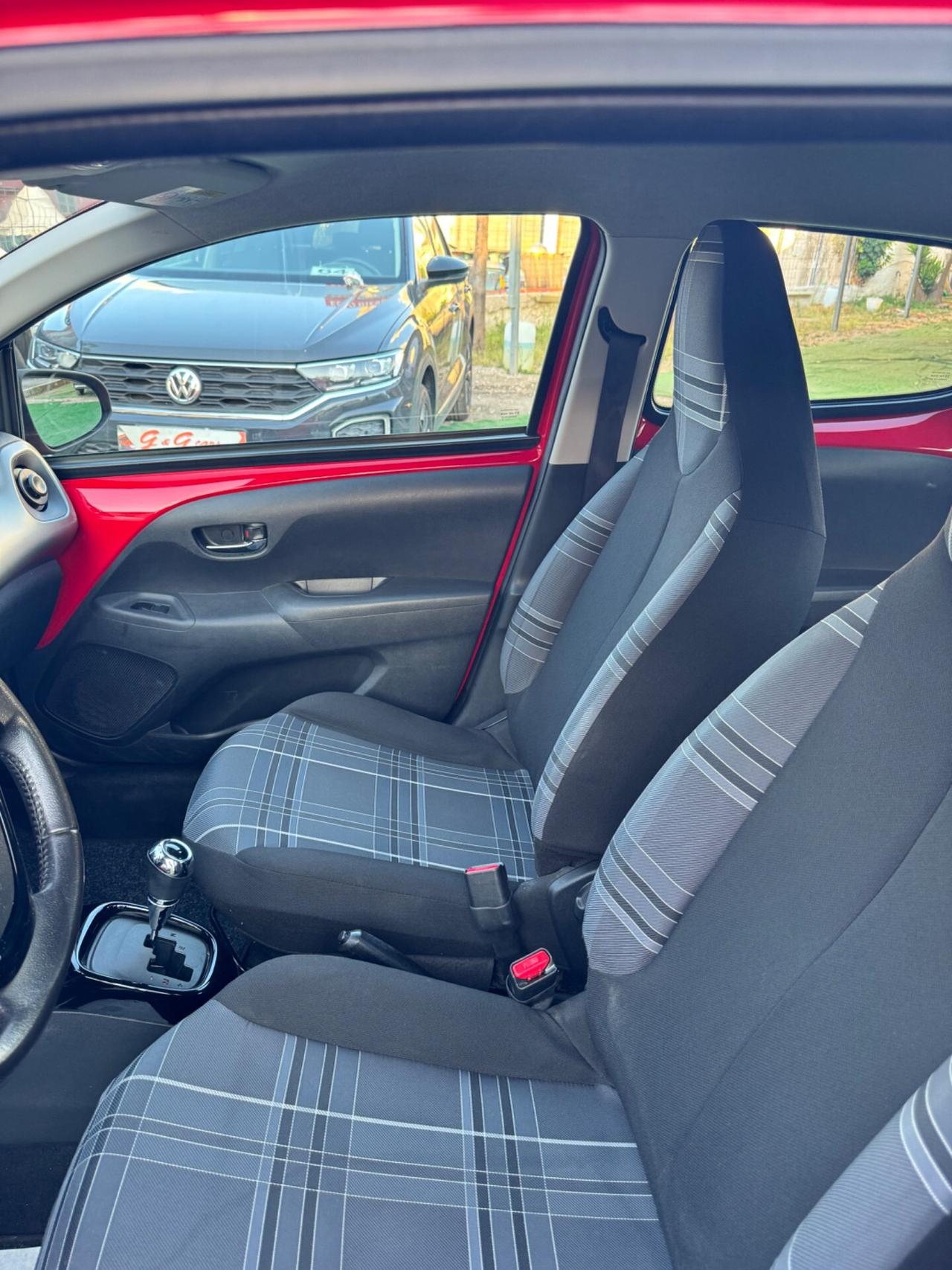 Peugeot 108 VTi 68 ETG 5 porte Allure