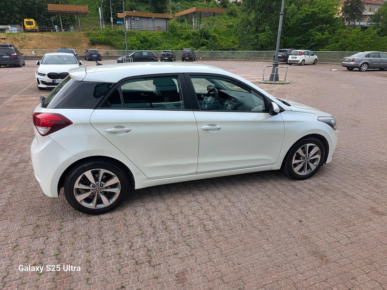 hyundai i20 1.2 valutiamo usato