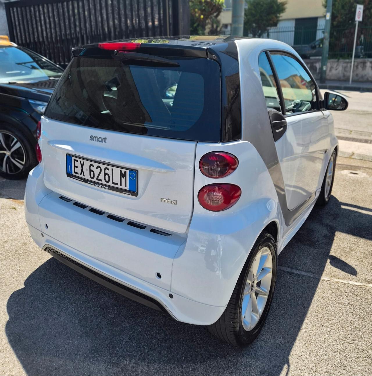 Smart ForTwo 1000 52 kW MHD coupé passion