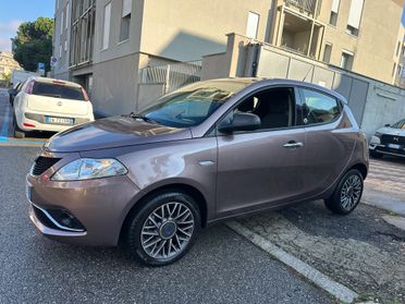 Lancia Ypsilon 1.2 69 CV GPL euro 6 - ok neopatentati
