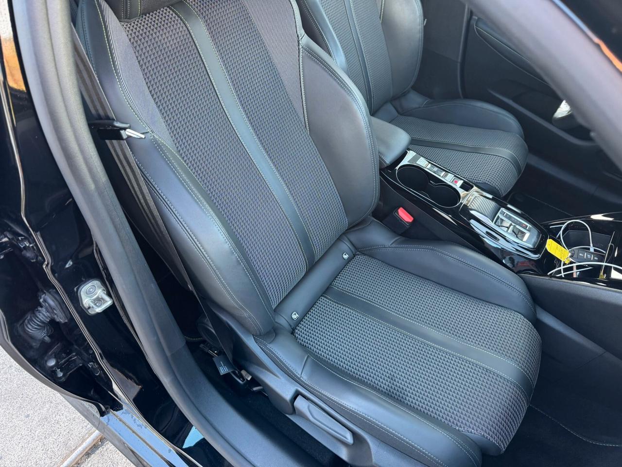 Peugeot 208 100cv Automatica GT