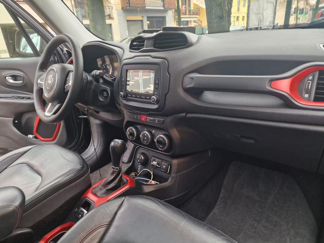 Jeep Renegade 170CV 4WD Trailhawk DISTRIBUZIONE NUOVA