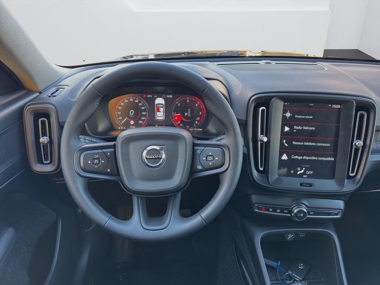 VOLVO XC40 D3 GEARTRONIC MOMENTUM - MY20