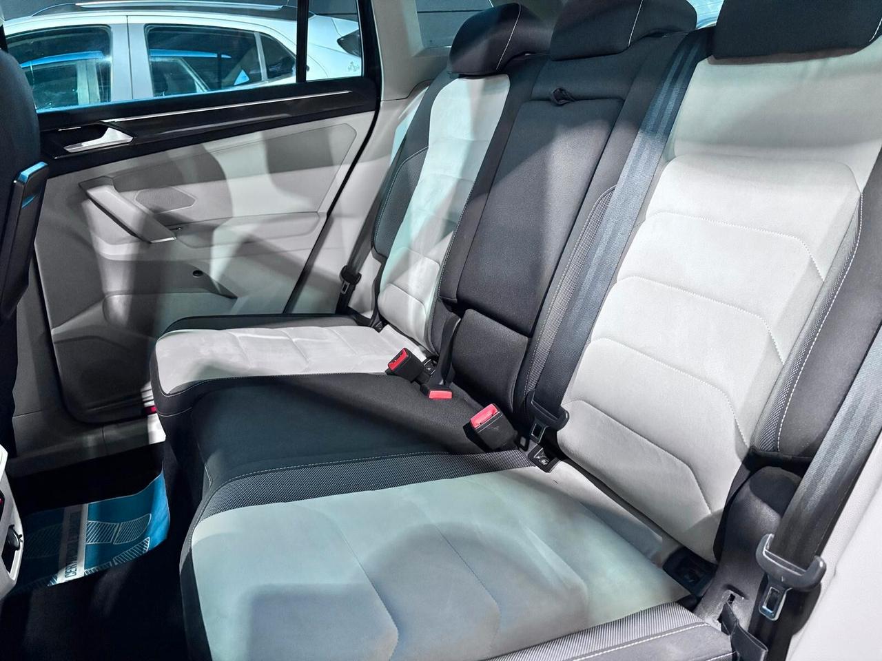 Volkswagen Tiguan Tetto+Matrix+Cockpit