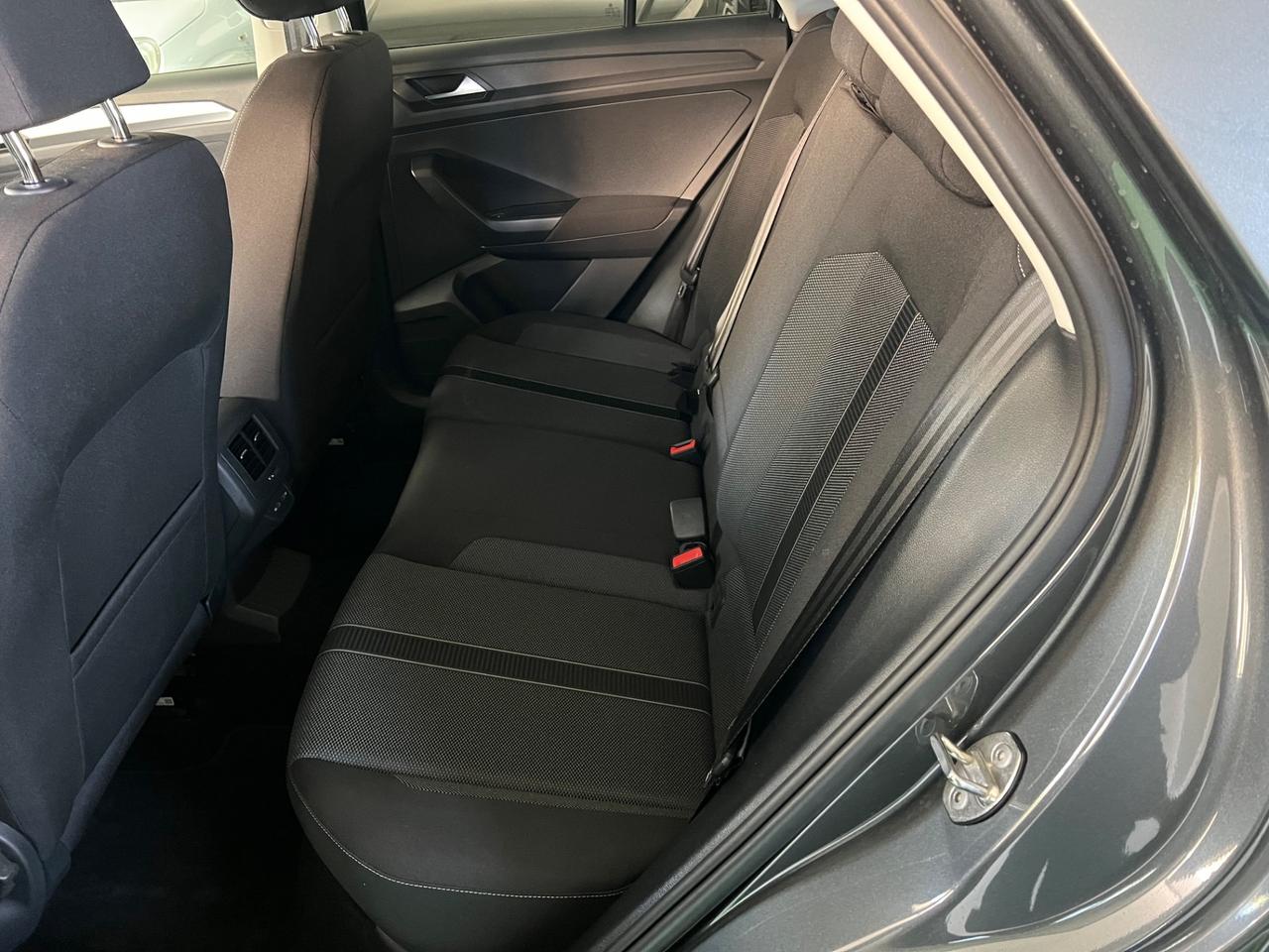 Volkswagen T-Roc 1.5 TSI ACT DSG Sport