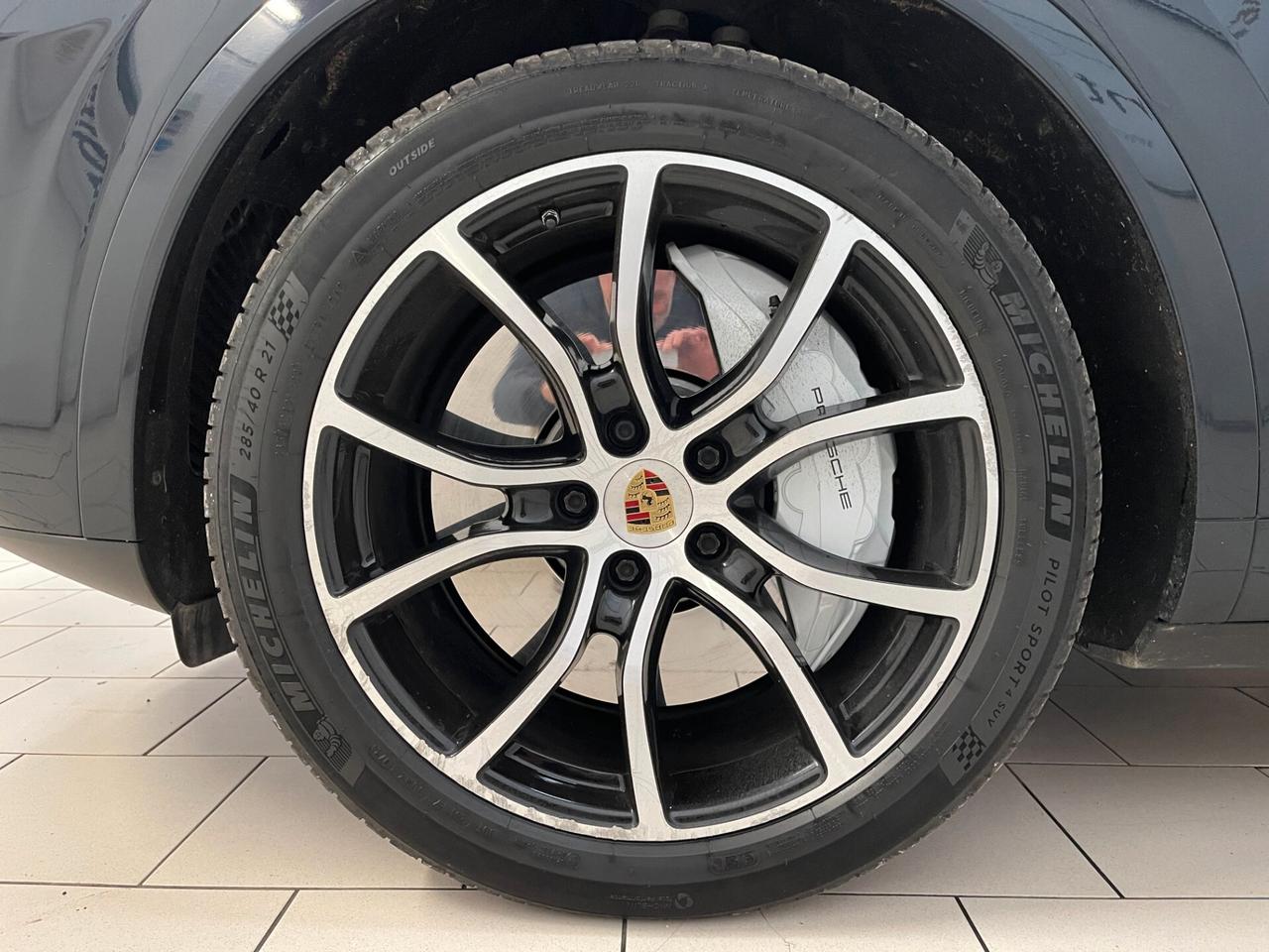 Porsche Cayenne Turbo S 4.8 550cv tiptronic-LEGGI SOTTO