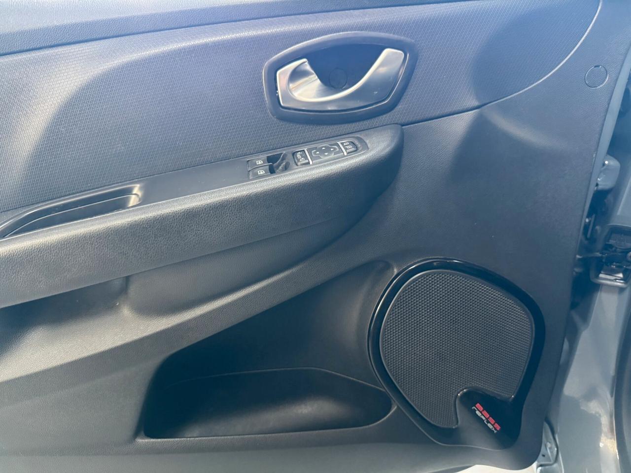 Renault Clio TCe 12V 75 CV 5 porte PARI AL NUOVO SUBITO DISPONIBILE