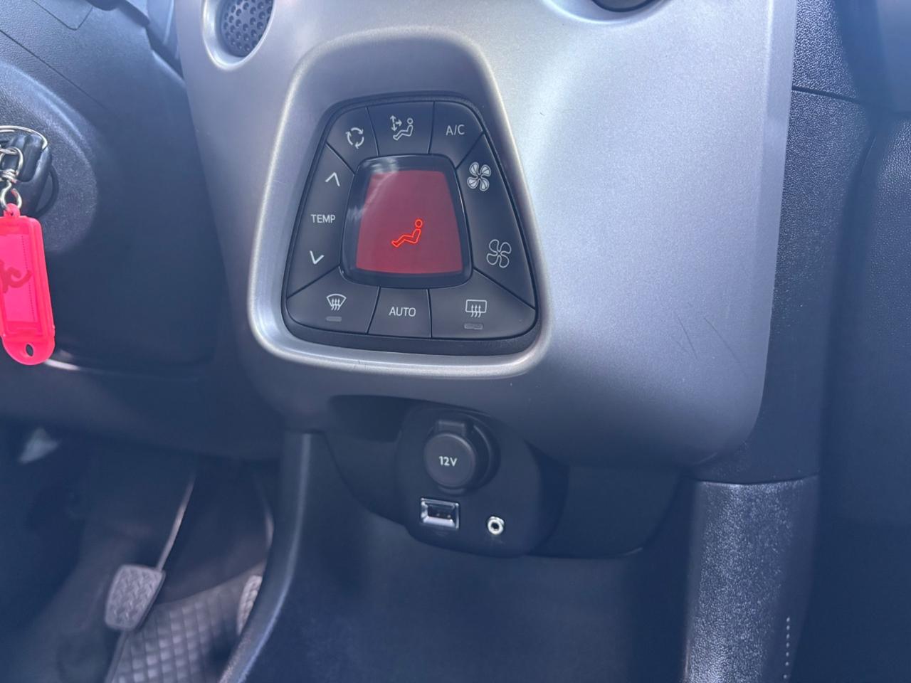 *TOYOTA AYGO 1.0 69 CV X-COOL - 2017 - 77.000 KM*
