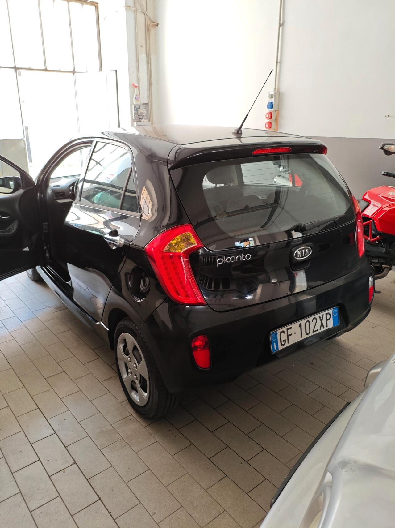 Kia Picanto 1.0 12V 5 porte Trendy