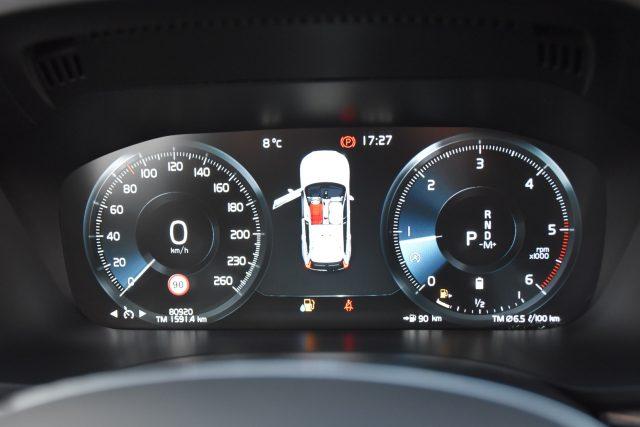 VOLVO XC60 B4 (d) Geartronic Inscription