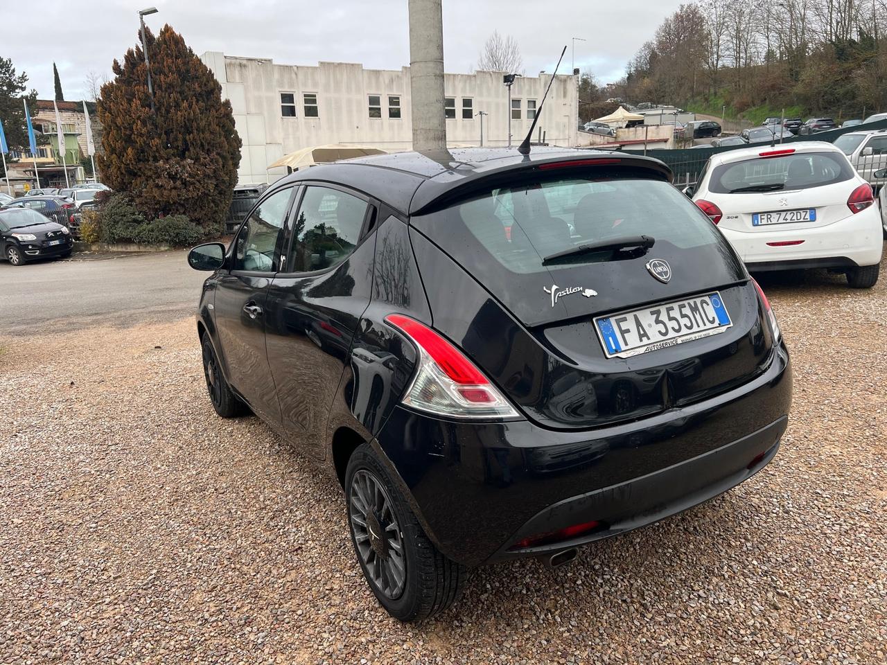 Lancia Ypsilon 1.2 69 CV 5 porte GPL Ecochic Gold