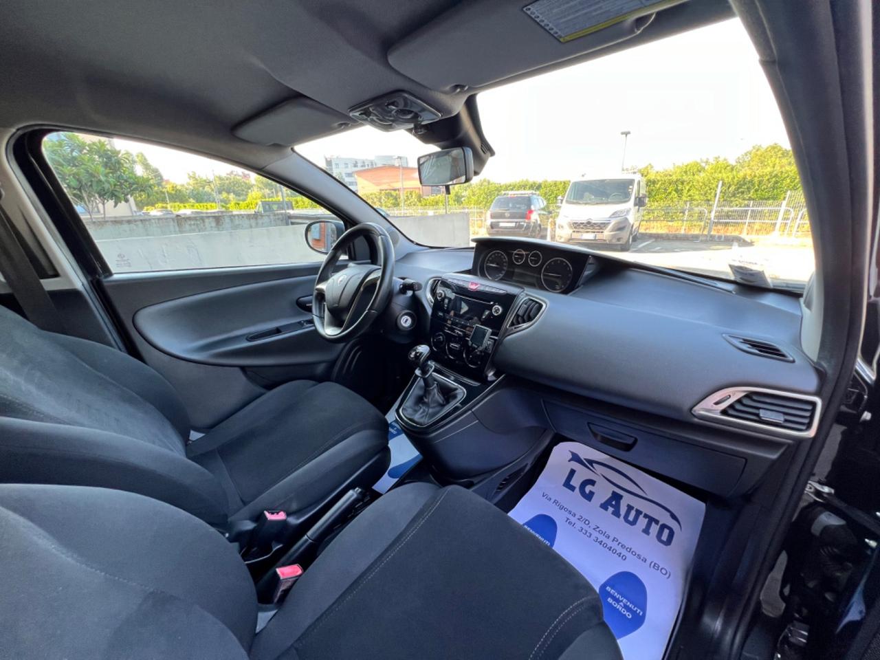 Lancia Ypsilon 0.9 TwinAir 85 CV 5 porte Metano Ecochic Gold