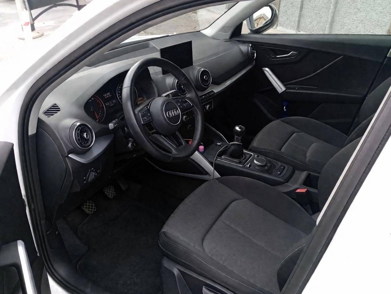 Audi Q2 35 TFSI Business