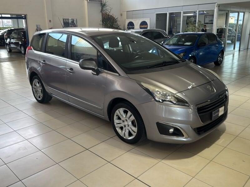 Peugeot 5008 1.6 8v HDi 115cv Allure FAP