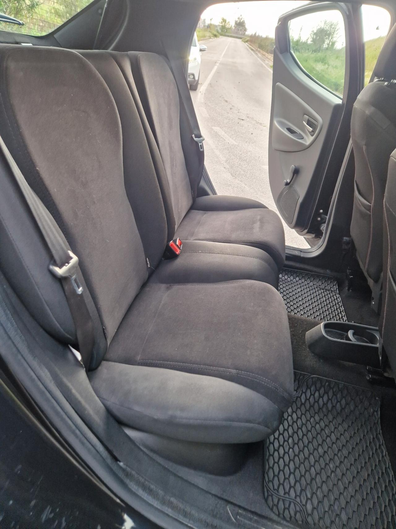 Lancia Ypsilon 0.9 TwinAir 85 CV 5 porte Metano Ecochic Gold