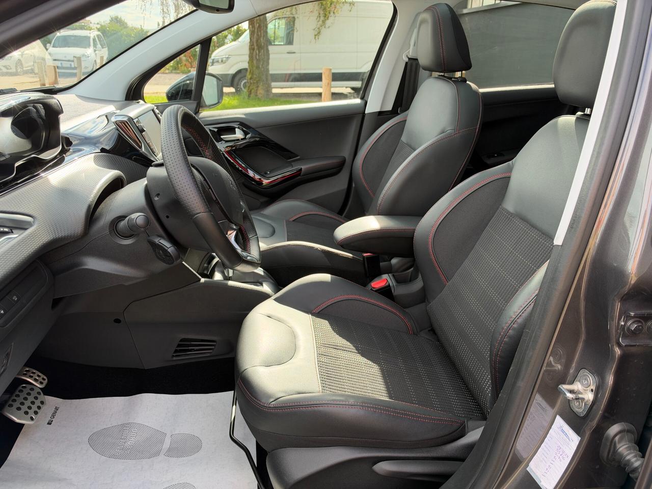 Peugeot 208 Turbo 110 EAT6 S&S 5 porte GT Line