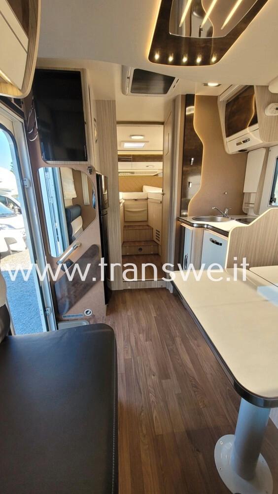 Elnagh T-Loft 532 con letti gemelli e dinette face to