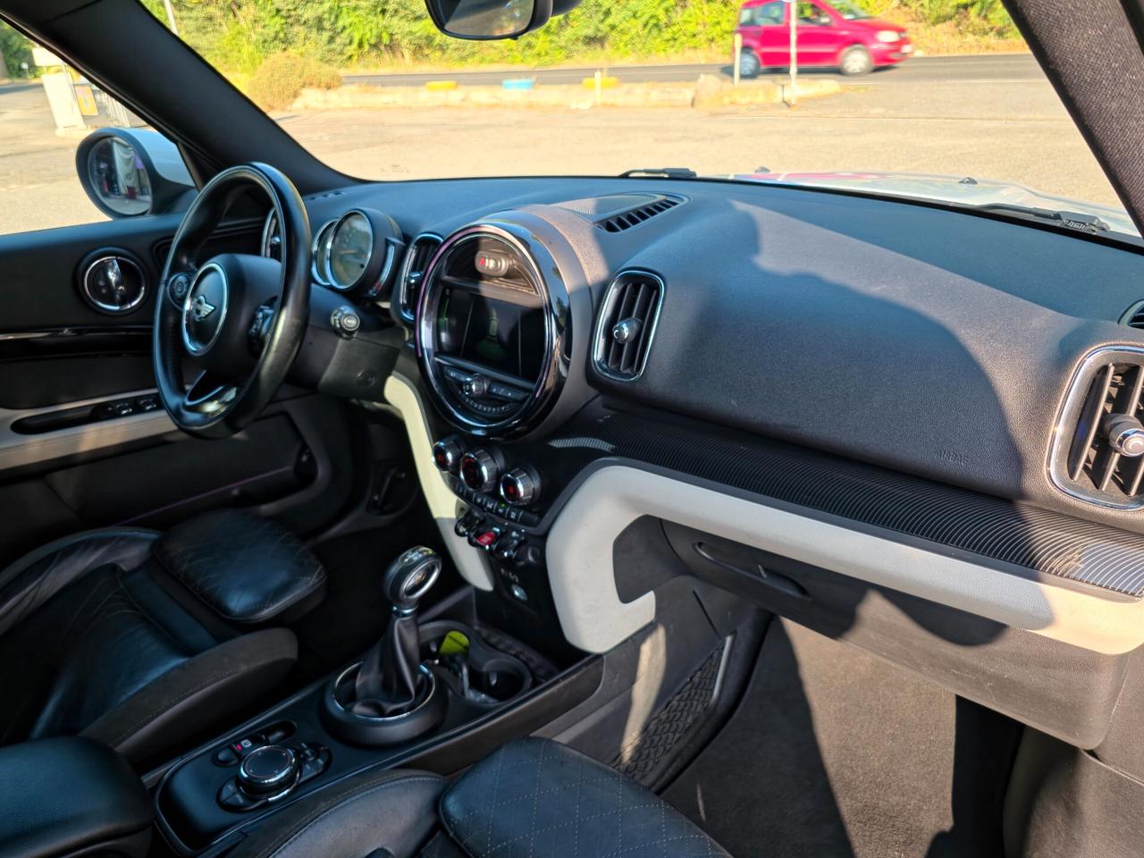 Mini Cooper D Countryman 2.0 Hype CV-150 E6B Automatica 2017