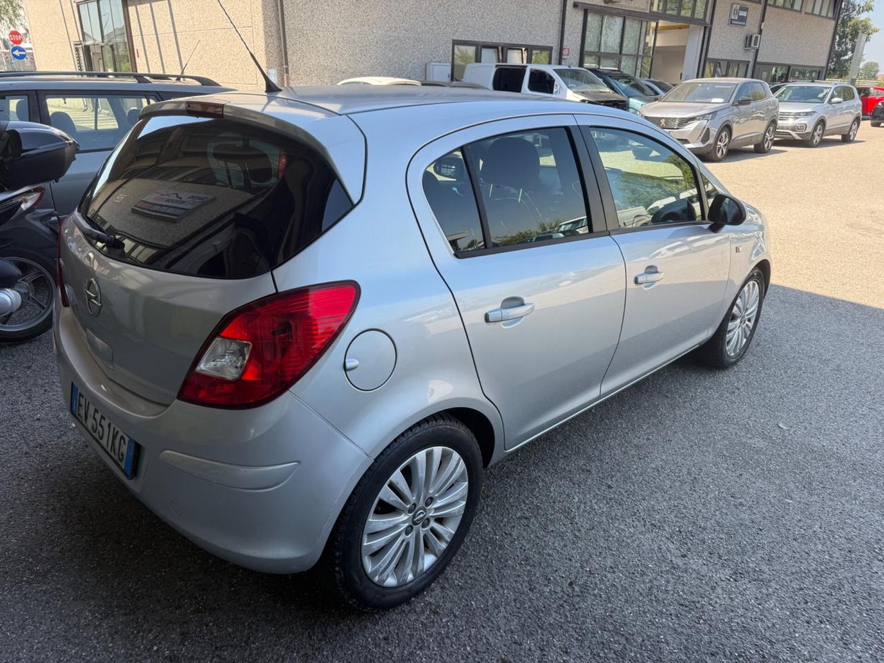 Opel Corsa 1.2 85CV 5 porte GPL-TECH Edition