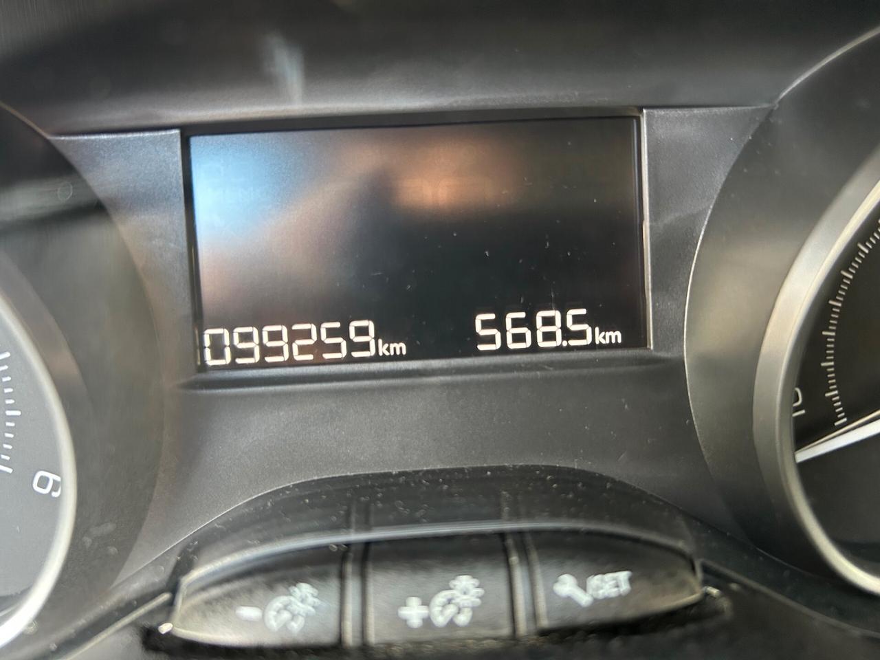 Peugeot 208 1.6 BlueHDi Allure