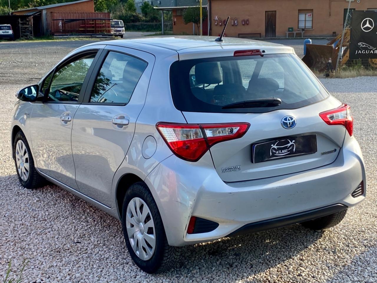 Toyota Yaris 1.5 Hybrid 5 porte Cool