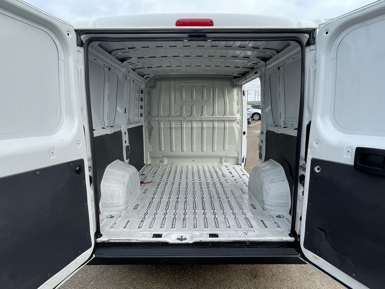 Peugeot Boxer L1H1 2.2 Bluehdi 140cv