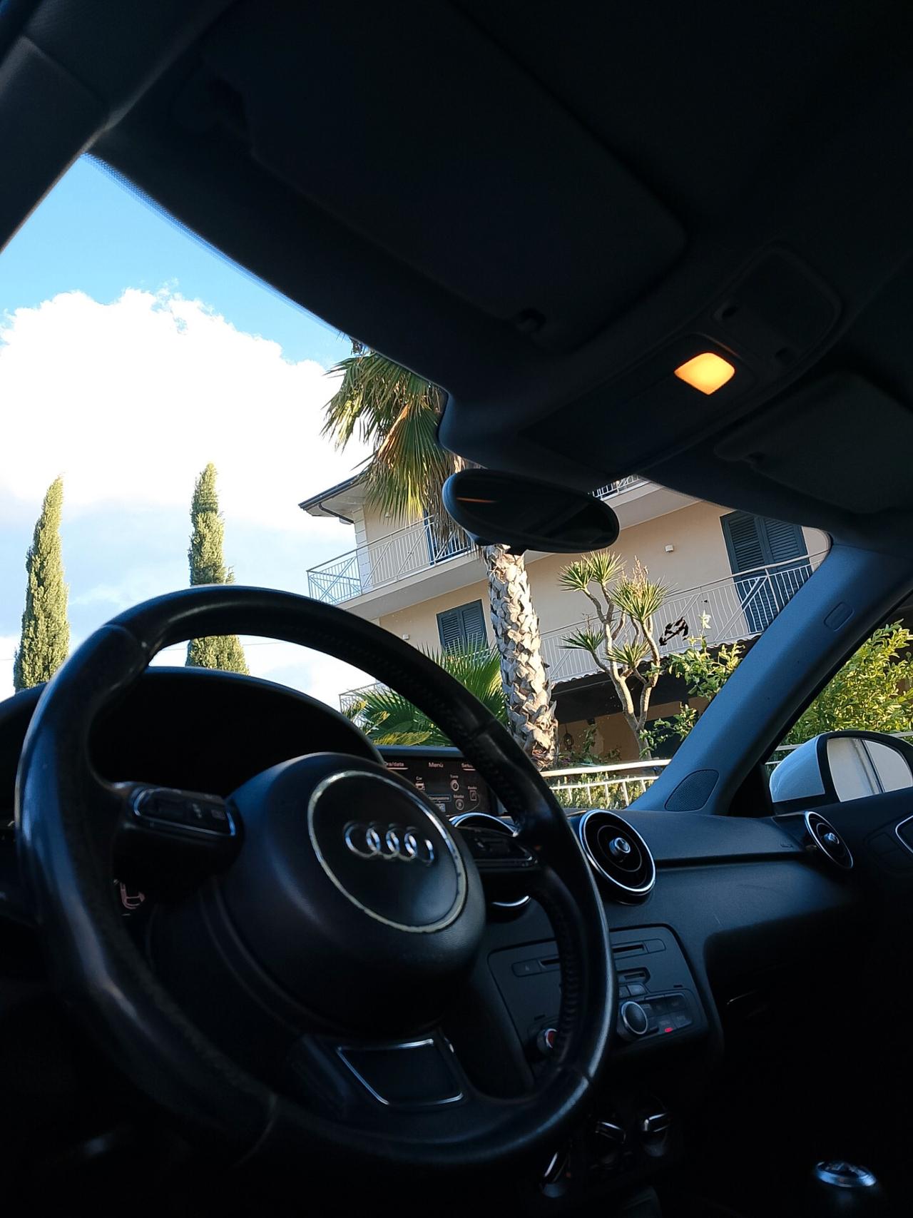 Audi A1 1.6 TDI 105 CV Attraction