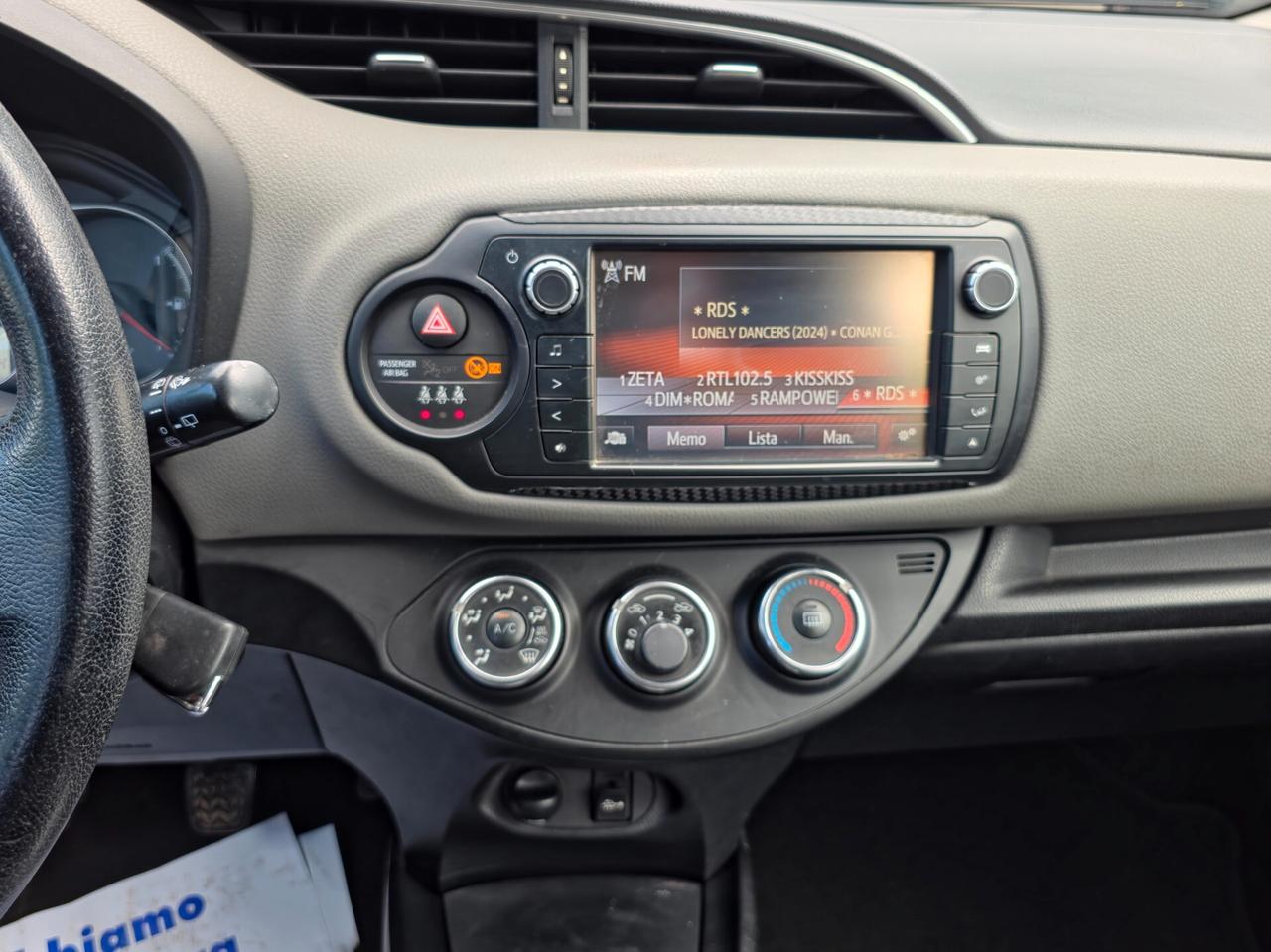 Toyota Yaris 1.0 5 porte Lounge CV-69 2016-E6B Manuale NEO