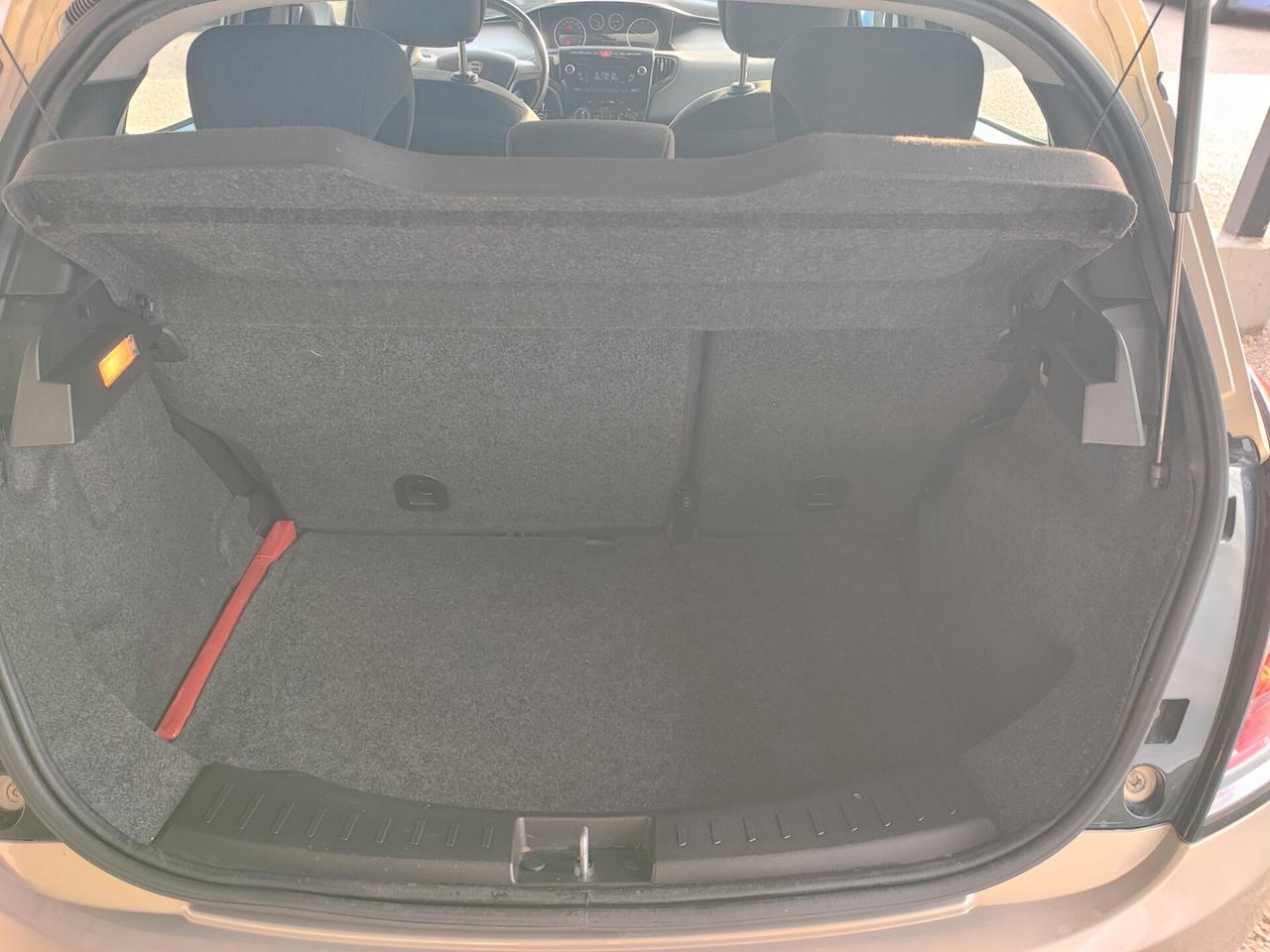 Lancia Ypsilon 1.2 69 CV 5 porte S&S Platinum