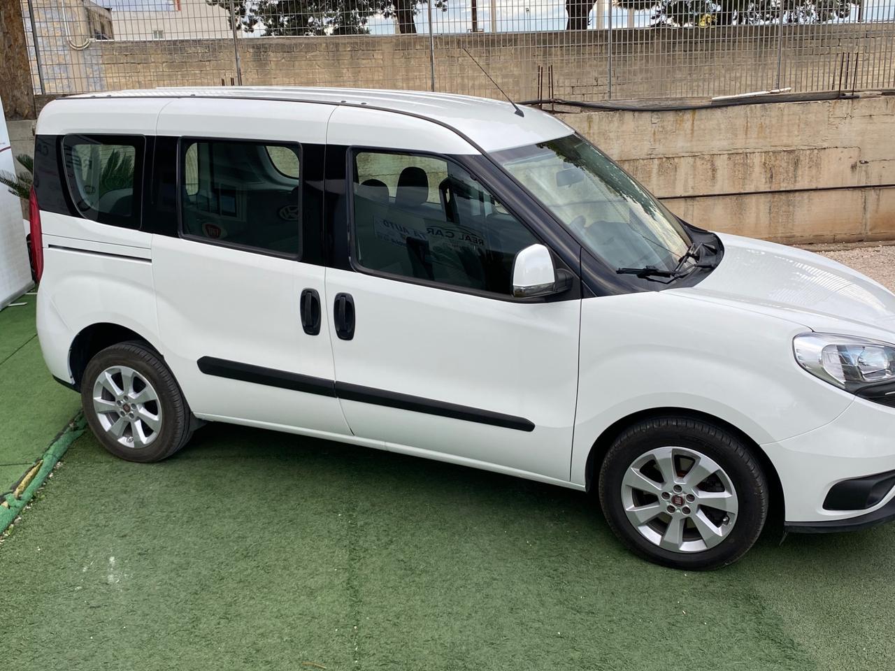 Fiat Doblo 1.6 Diesel Lounge 5 Posti Anno 2018