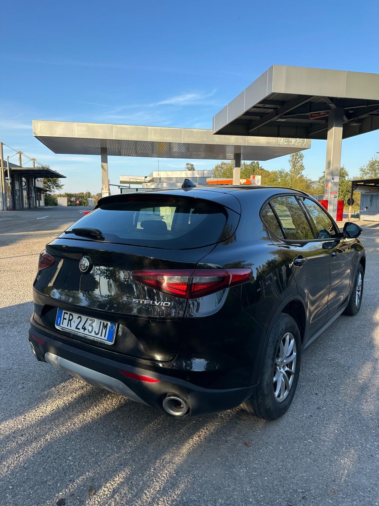 Alfa Romeo Stelvio 2.2 Turbodiesel 180 CV AT8 Q4 Business