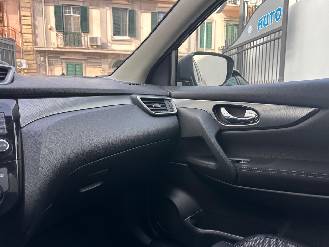 Nissan Qashqai 1.5 dCi n-connecta