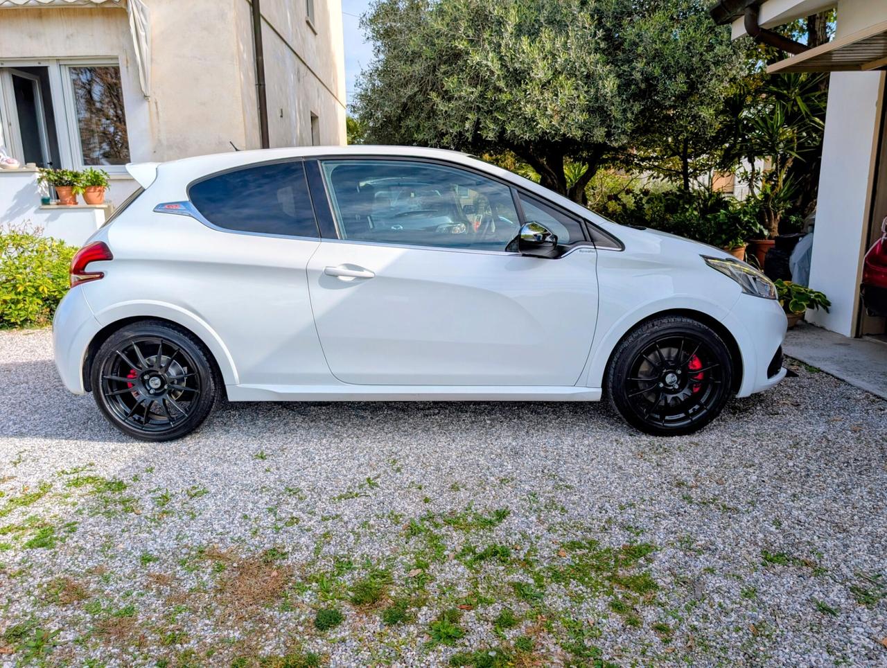 Peugeot 208 THP S&S 3 porte GTi