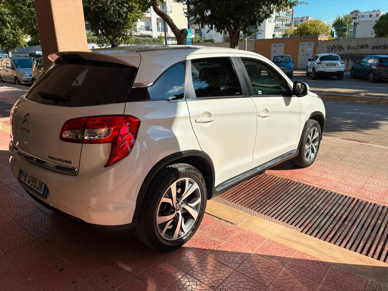 CitroenC4Aircross1.6HDi115cv4WD navi retro-15