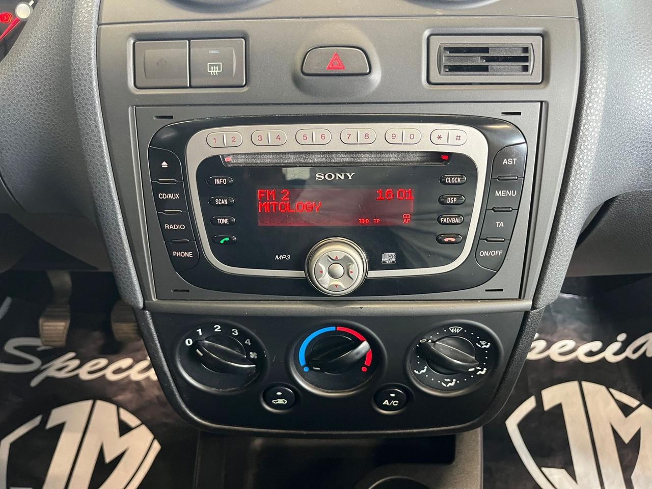 Ford Fiesta 1.4 TDCi 5p. Titanium OK NEOPATENTATI