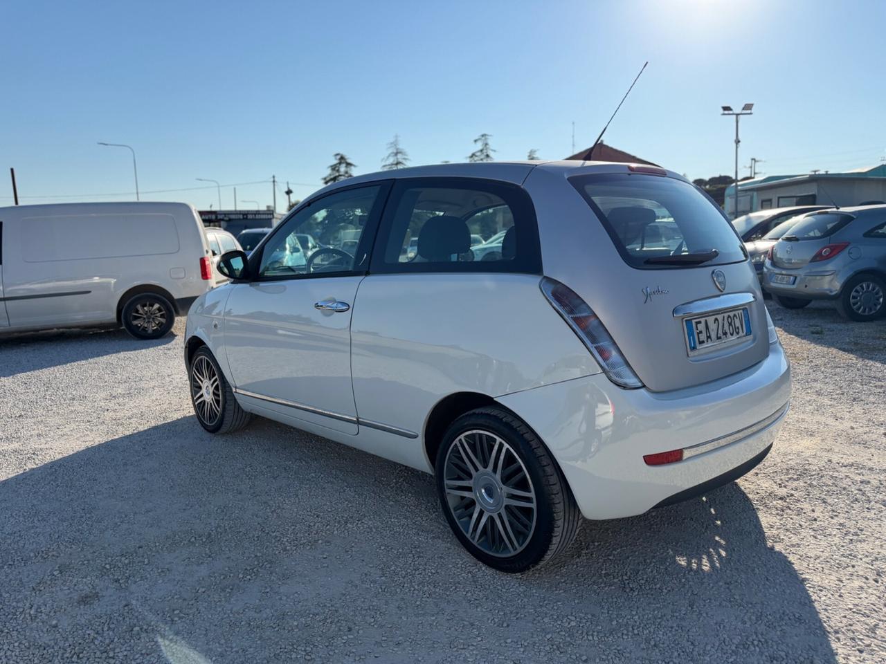 Lancia Ypsilon 1.2 Platino Bicolore