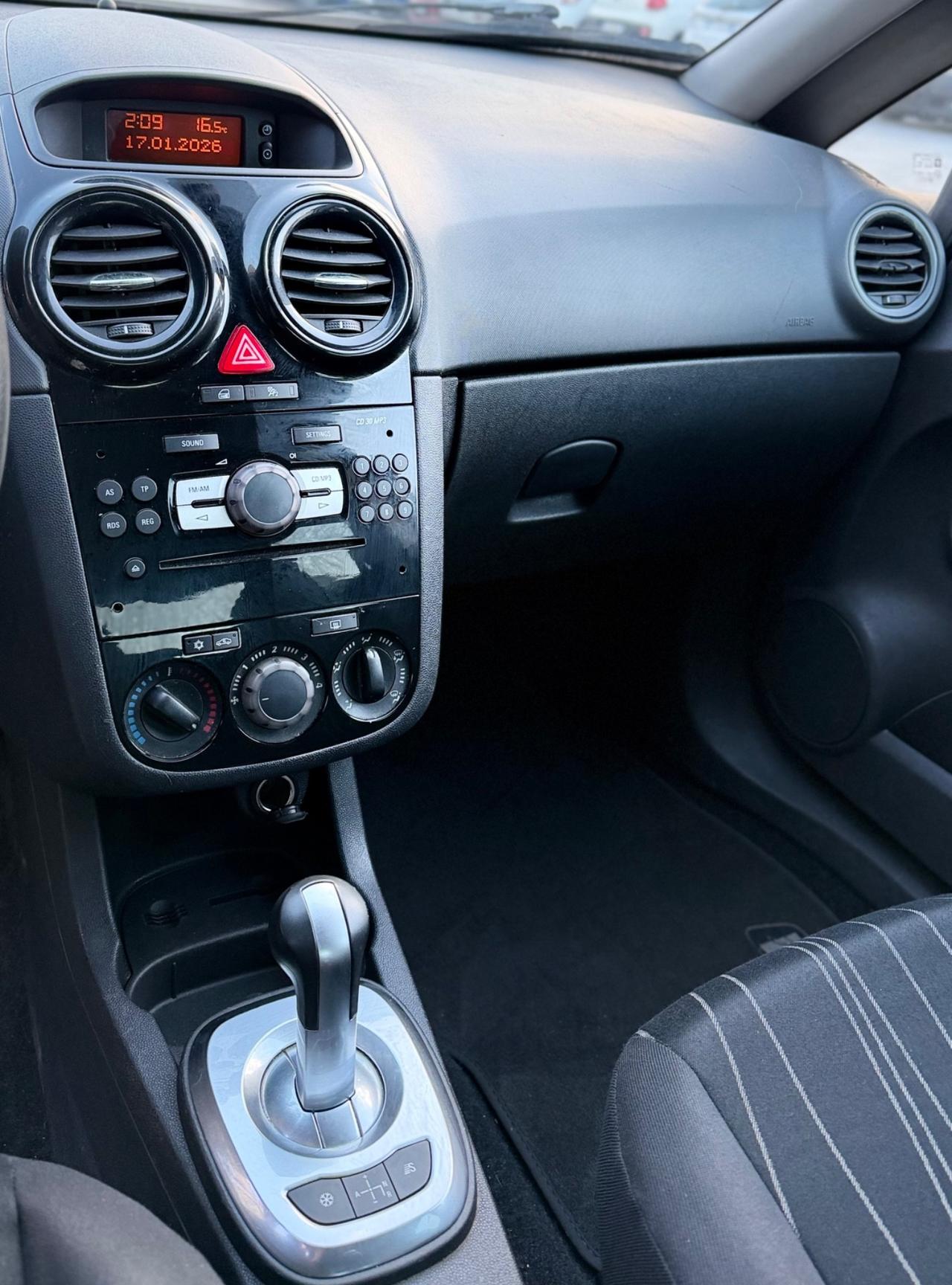 Opel Corsa 1.2 Benzina Automatica 85 Cv