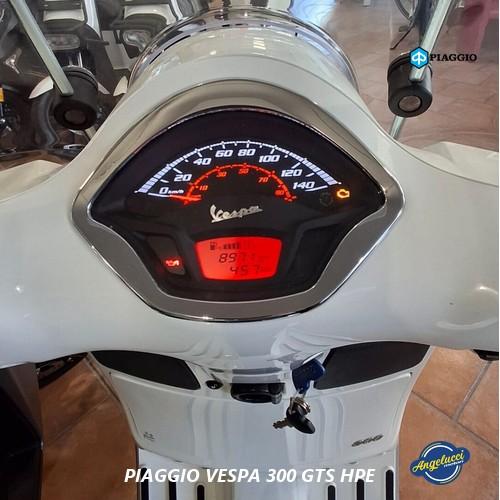 PIAGGIO Vespa 300
