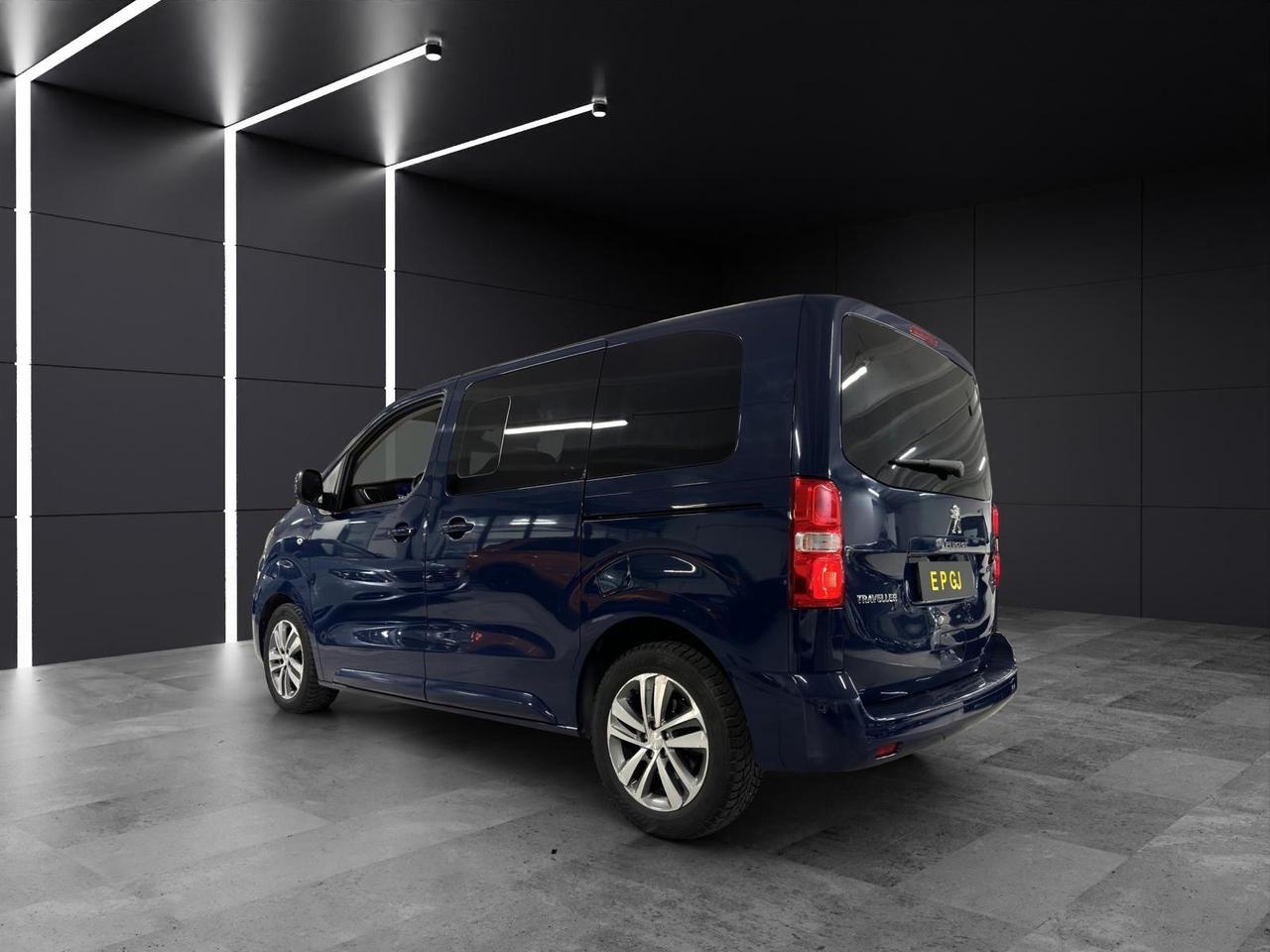 Peugeot Traveller BlueHDi 115 S&S Standard Allure
