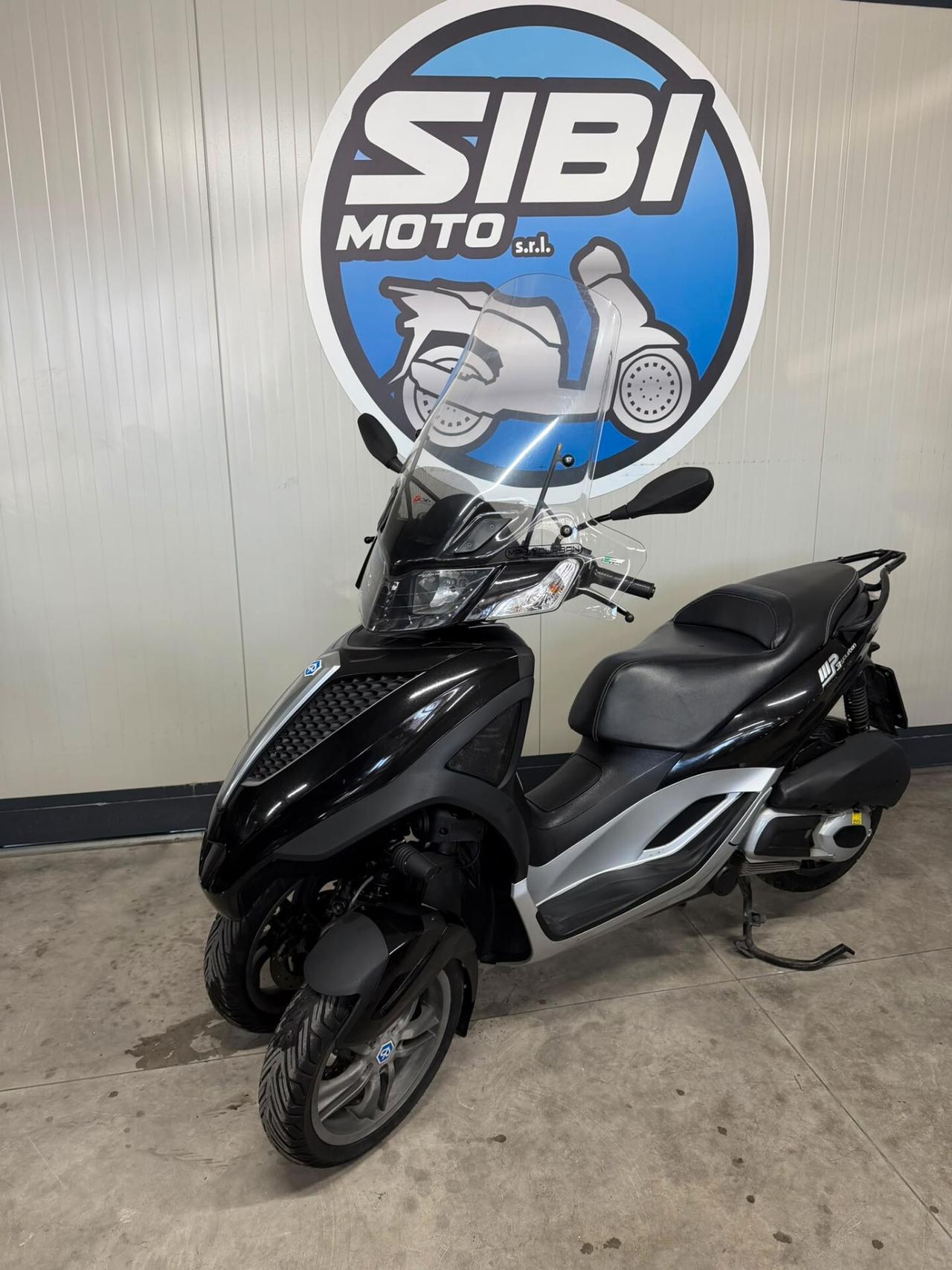 Piaggio MP3 300