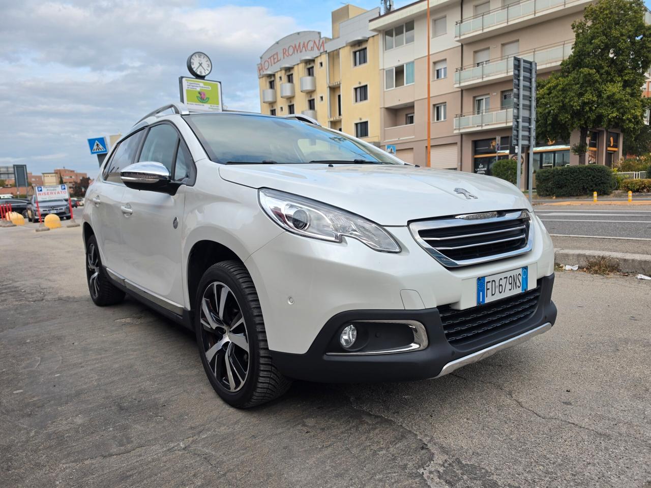Peugeot 2008 BlueHDi 120 S&S Allure