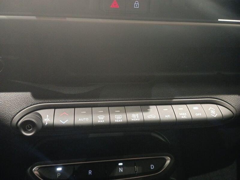 Jeep Avenger e-Hybrid 1.2 MHEV e-Hybrid Turbo Black Edition